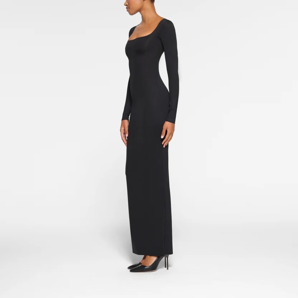 NWT Skims Long Sleeve Long Slip Dress
Color:ONYX - Picture 2 of 8